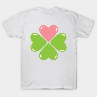 Love makes me lucky T-Shirt